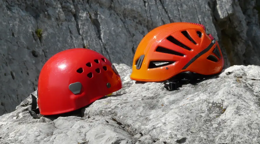 Which helmet is for 54 cm?